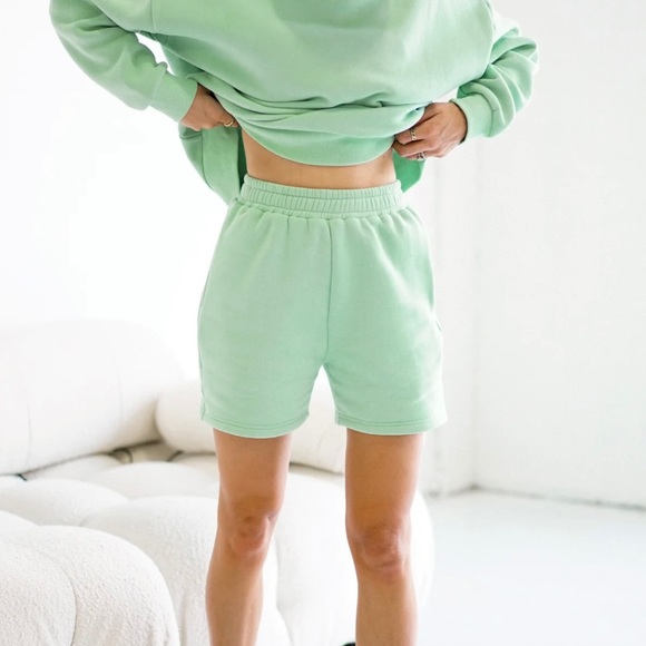 Yllw The Label Pants - Yllw the Label Softie Sweat Shorts in Sage NWT